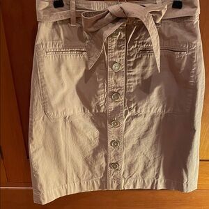 Classic J Crew Button-Front Tie Front Waist Skirt in Light Beige